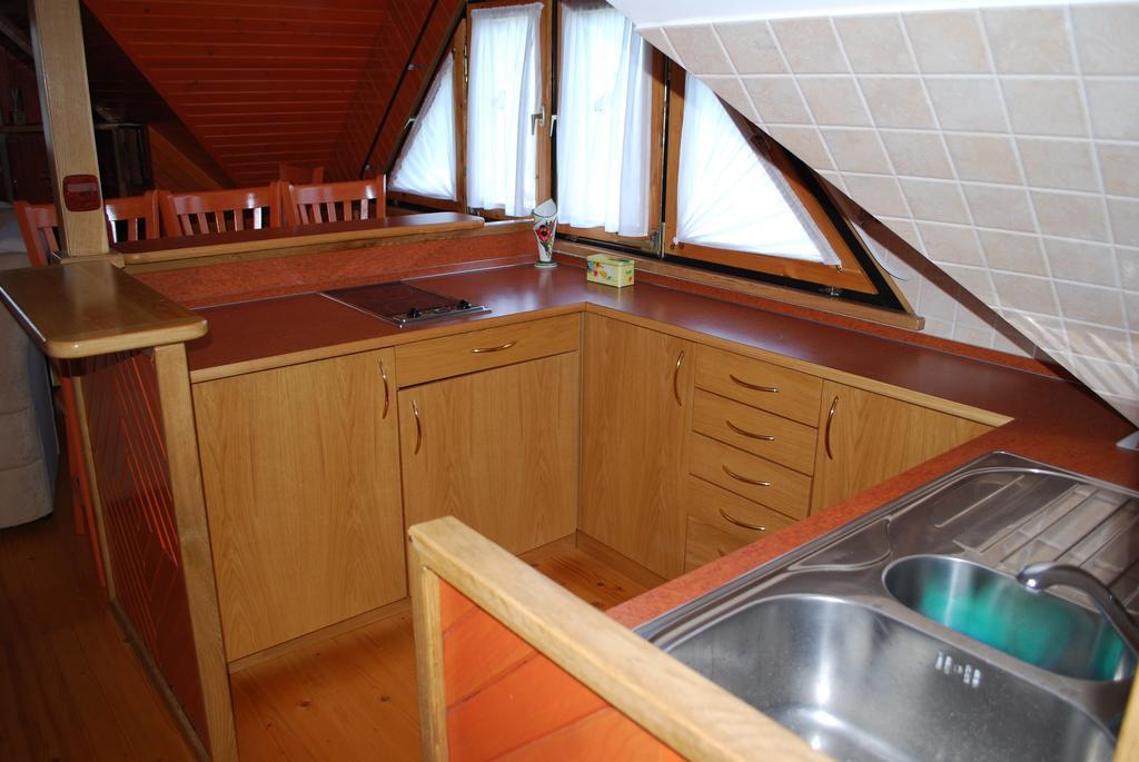 Apartma Mihovc Kamnik Kamer foto